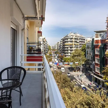 The Five Star Apartment-tsimiski Street *
