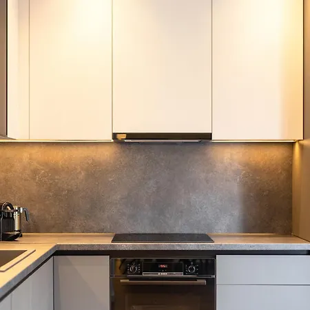 The Five Star Apartment-tsimiski Street