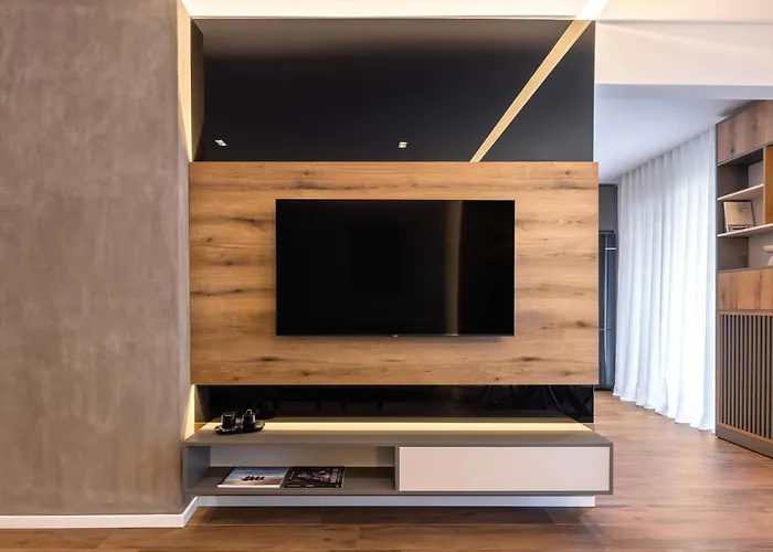 The Five Star Apartment-tsimiski Street *