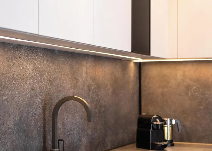 The Five Star Apartment-tsimiski Street Apartment *