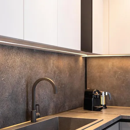 The Five Star Apartment-tsimiski Street Апартаменты *