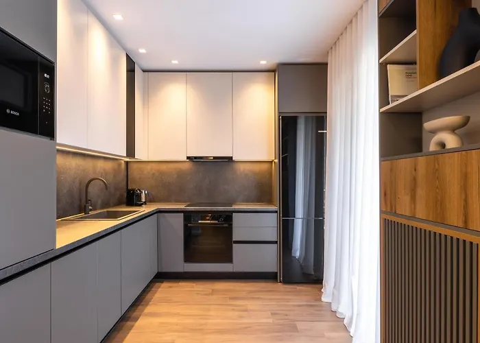 The Five Star Apartment-tsimiski Street Appartement