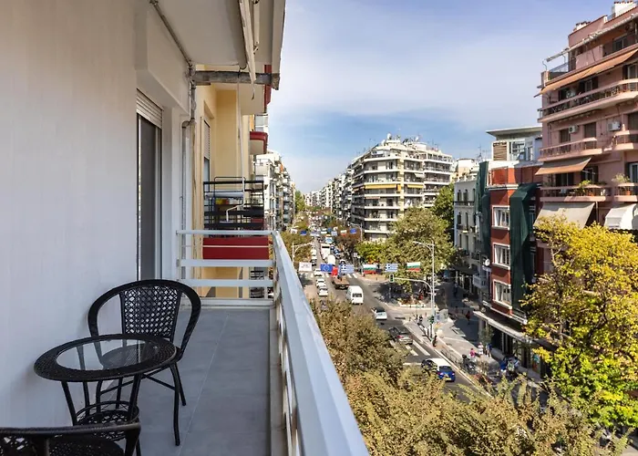 The Five Star Apartment-tsimiski Street *